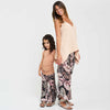 <span class="grassetto"> PANTALONI </span> alla Turca Satin Floreale Neri Girl
